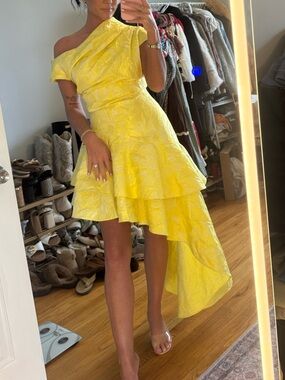 Elliatt Yellow One-Shoulder Asymmetric Ruffle Dress